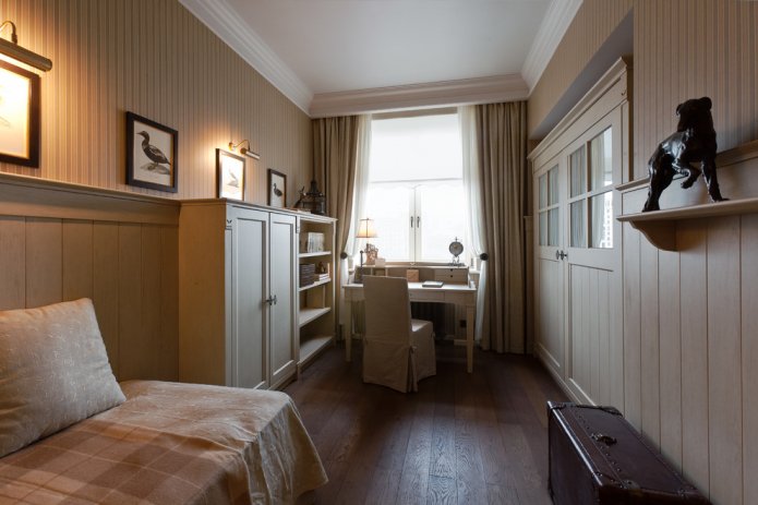 muebles en una habitación infantil estrecha