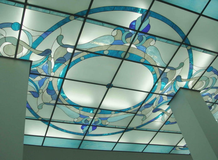 vitral con iluminación interna