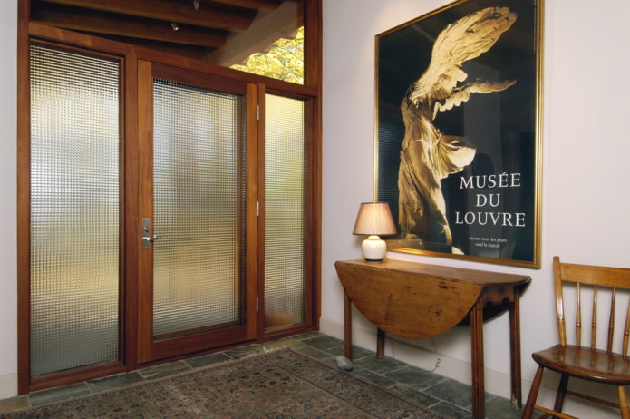 Puertas de entrada combinadas en el interior