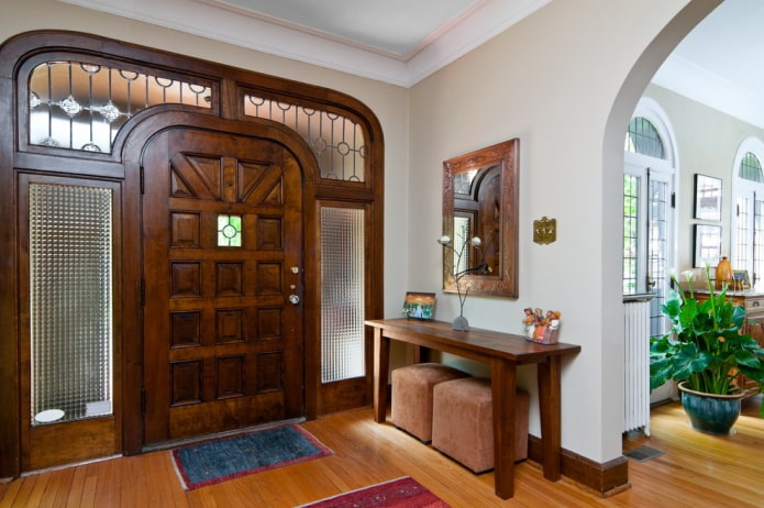 Puertas de entrada con arco en el interior