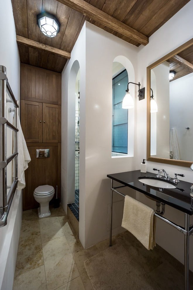 Techo de baño con vigas