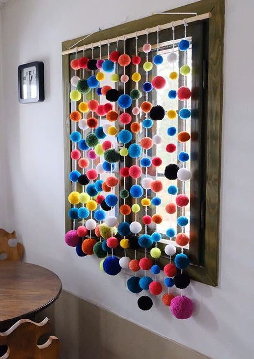 Guirnalda para la habitación de los niños en la ventana