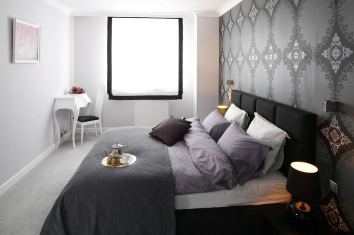 Papel pintado combinado en el dormitorio