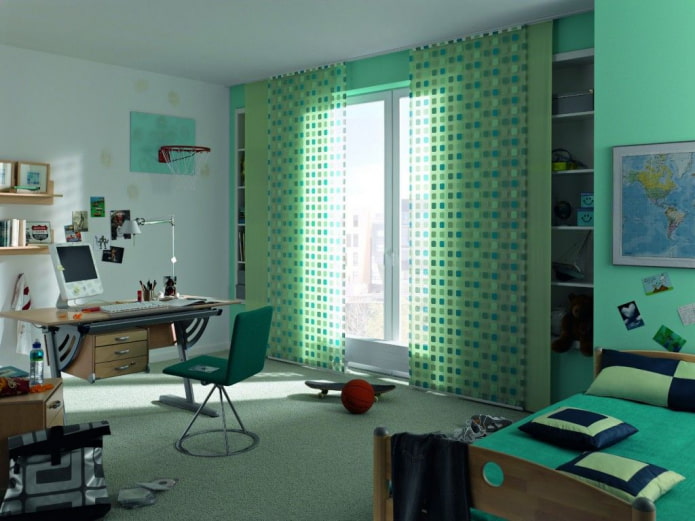 Paneles japoneses en el interior de una habitación infantil