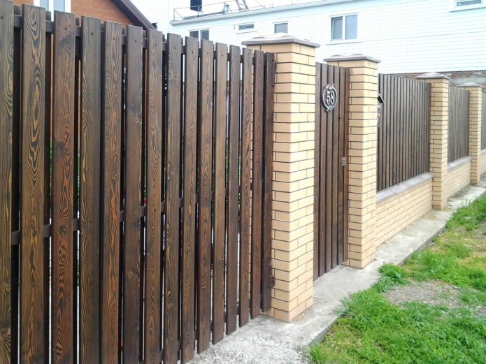 madera y ladrillo