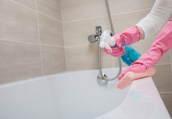 clean the tub