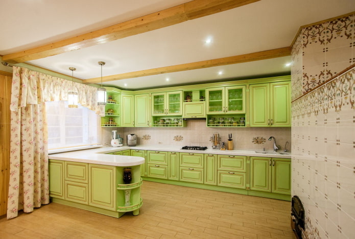 cocina en tonos verdes de estilo provenzal