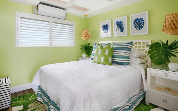 Interior del dormitorio en tonos verde claro