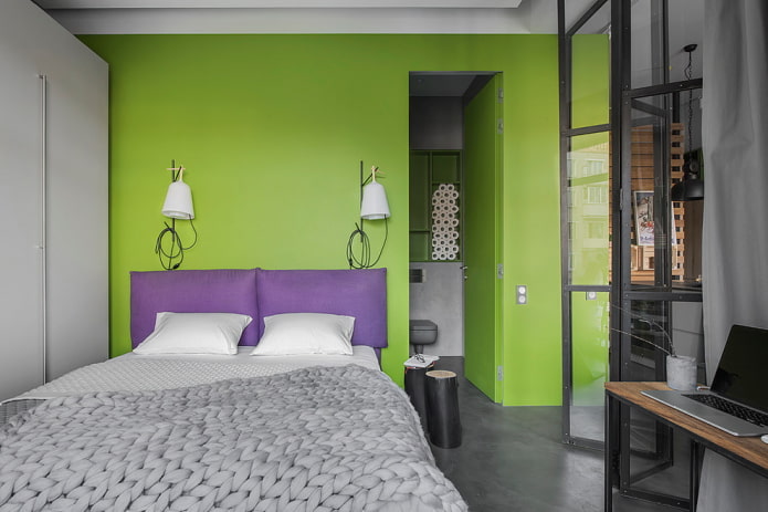 combinación de colores en el interior del dormitorio en tonos verdes
