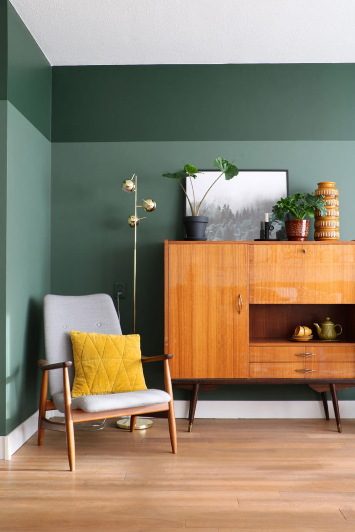 green wall