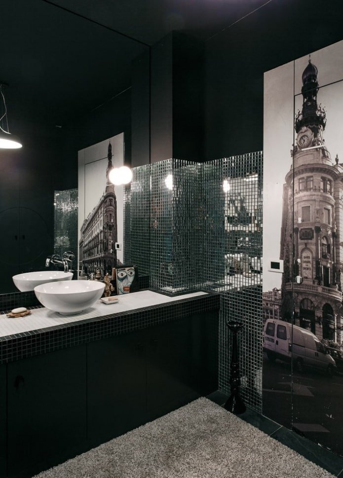 Rincón de espejo en el baño