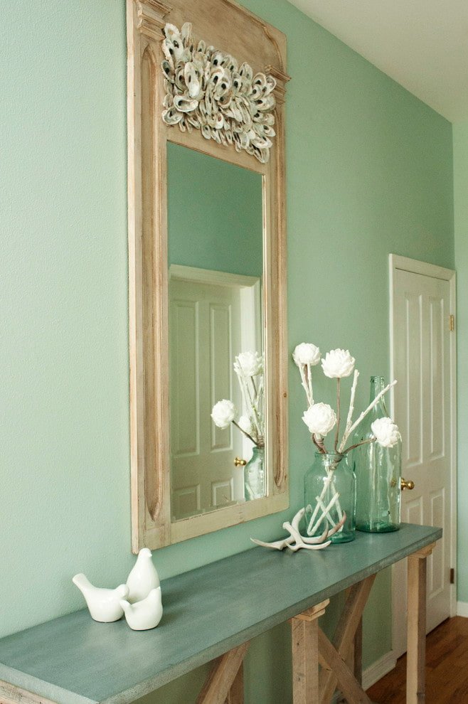 Decoración con espejos en el pasillo