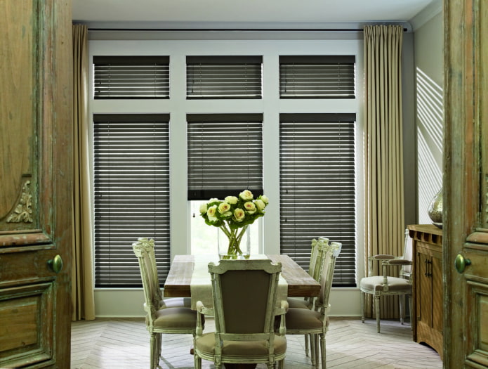 Estores y cortinas