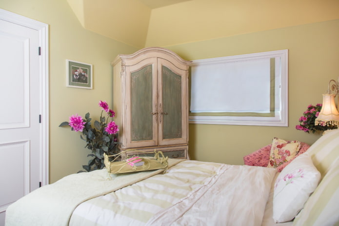 Muebles para el dormitorio en tonos amarillos