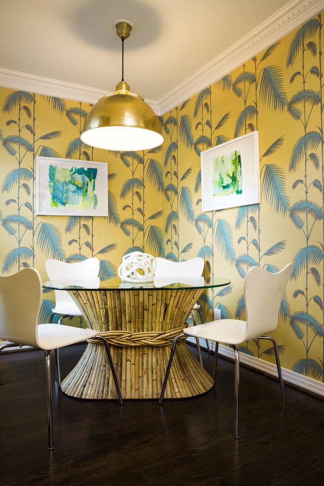 papel pintado amarillo verdoso con estampado