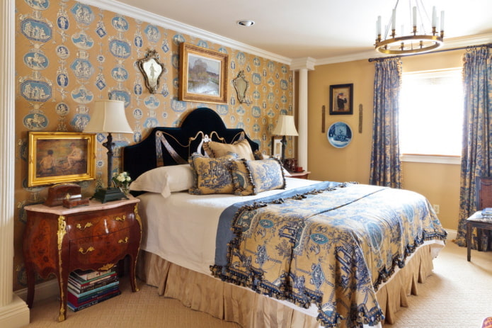 Papel pintado amarillo y azul en el dormitorio