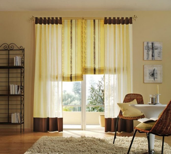 Cortinas amarillas y marrones