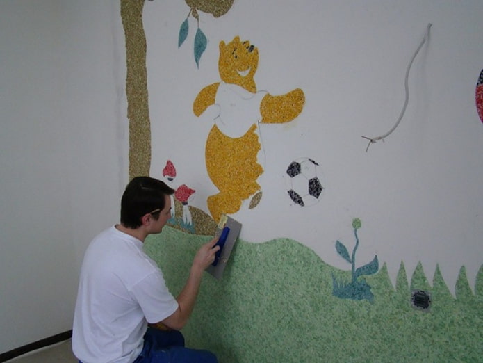 oso en la pared de papel tapiz líquido