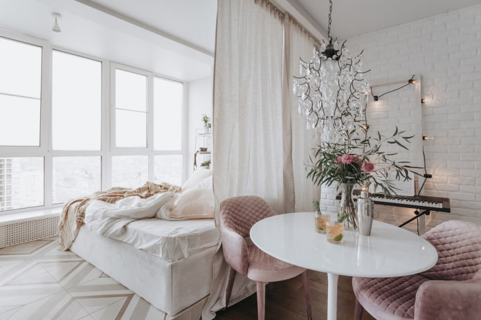Zonificación de una habitación con cortinas