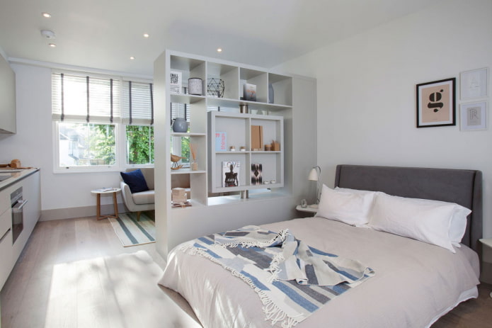 Dormitorio en un apartamento de una habitación